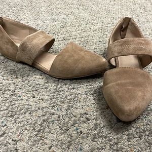 Eileen Fisher 7.5 Taupe Pointy Toe Flats